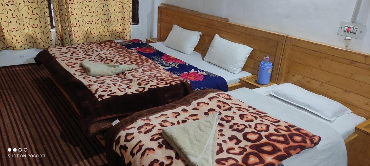 Jahangir Cottage Pahalgam Exterior photo