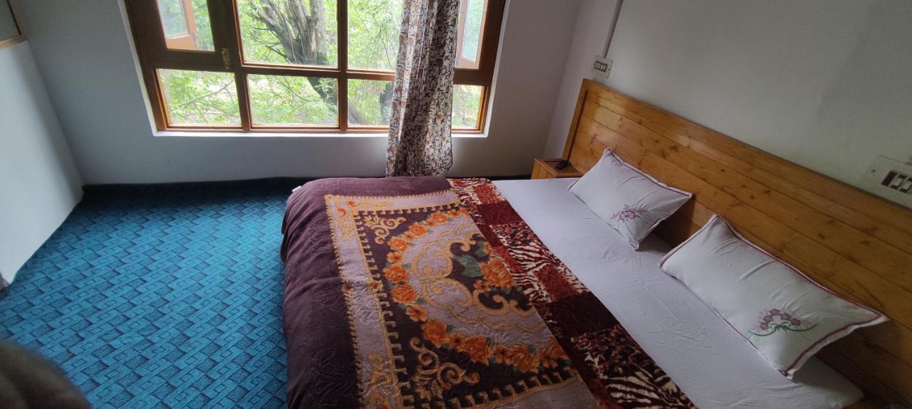 Jahangir Cottage Pahalgam Exterior photo